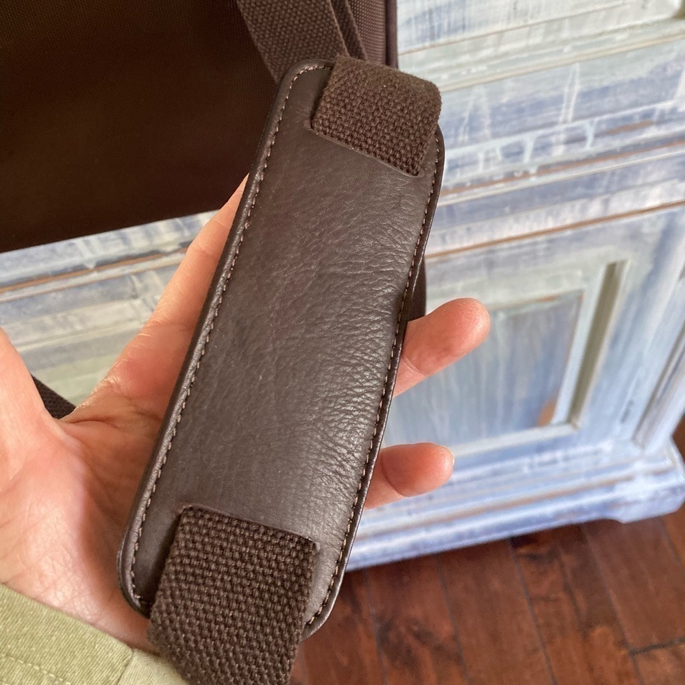 Scully Gusset Chocolate Laptop Briefcase - Picture 12 of 16